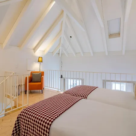 Charming Studio, Ideal For Smaller Groups *