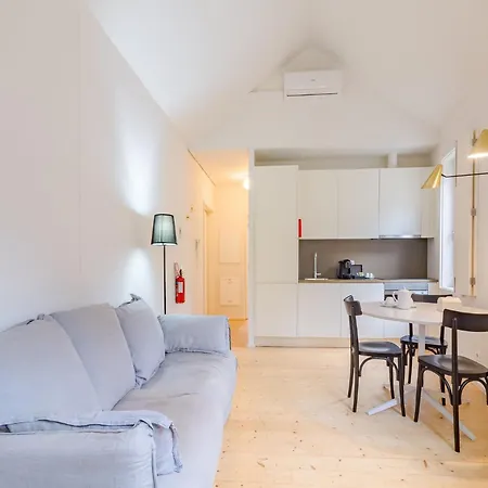 Charming Studio, Ideal For Smaller Groups 波尔图