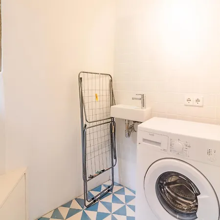 Charming Studio, Ideal For Smaller Groups 公寓 *