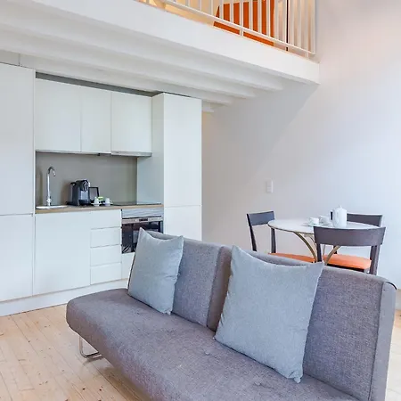 Charming Studio, Ideal For Smaller Groups *