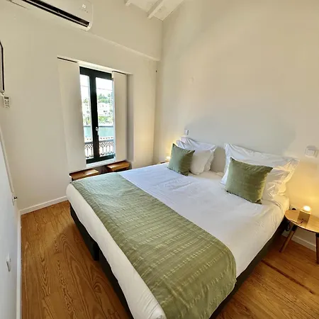 Charming Studio, Ideal For Smaller Groups *