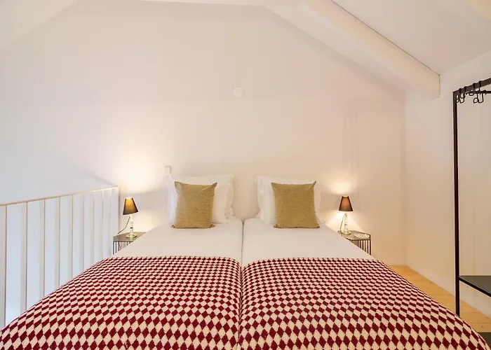 Charming Studio, Ideal For Smaller Groups Porto