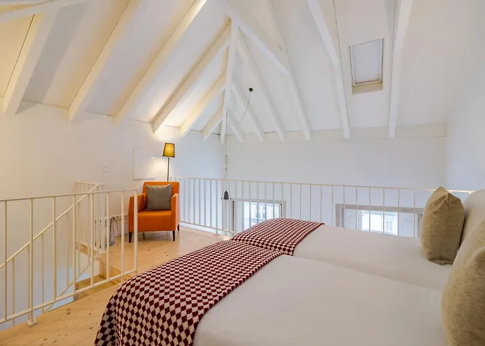 Charming Studio, Ideal For Smaller Groups *