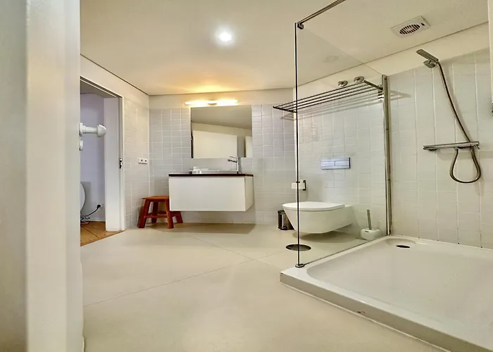 Charming Studio, Ideal For Smaller Groups Porto