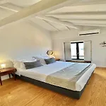 Charming Studio, Ideal For Smaller Groups Apartment Porto