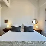Apartment Charming Studio, Ideal For Smaller Groups Porto