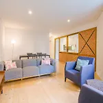 Apartment Charming Studio, Ideal For Smaller Groups