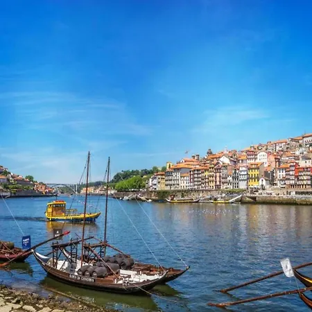 Appartement Charming Studio, Ideal For Smaller Groups Porto