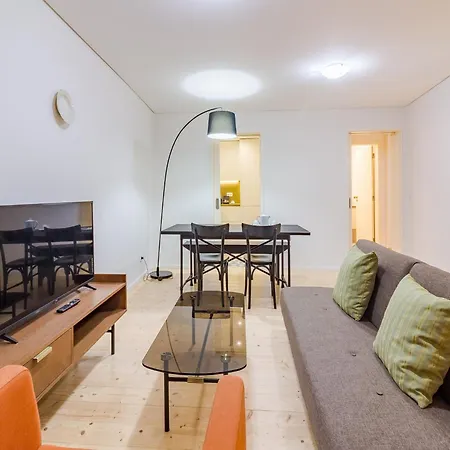 Charming Studio, Ideal For Smaller Groups