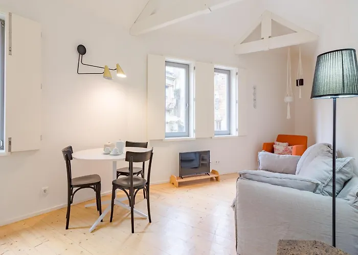 Charming Studio, Ideal For Smaller Groups Apartmán