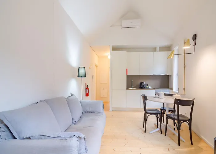 Charming Studio, Ideal For Smaller Groups Porto