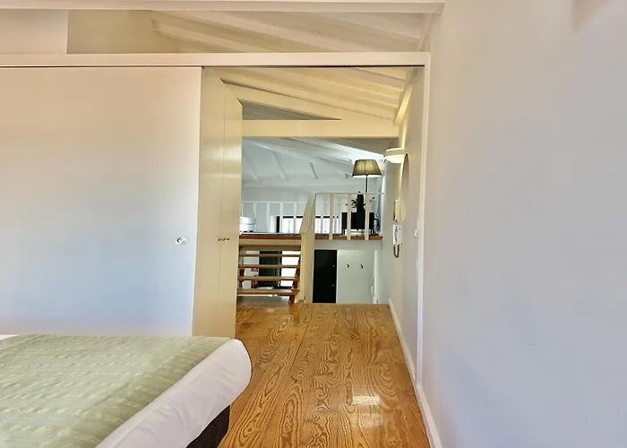 Charming Studio, Ideal For Smaller Groups *