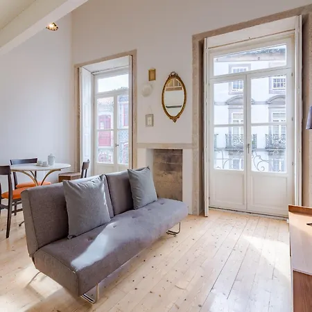 Charming Studio, Ideal For Smaller Groups