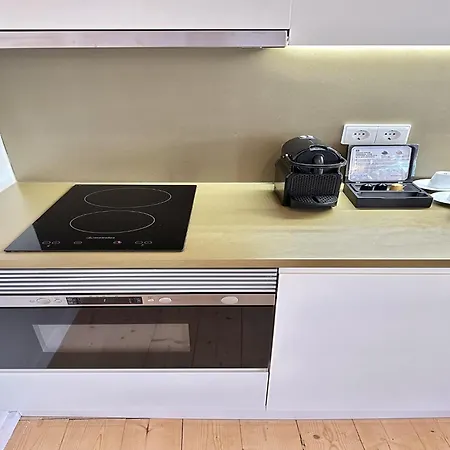 Charming Studio, Ideal For Smaller Groups * ポルト